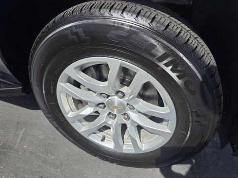 Used 2024 Chevrolet Tahoe LT image 9