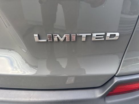 Used 2021 Jeep Cherokee Limited w/ Elite Package image 14