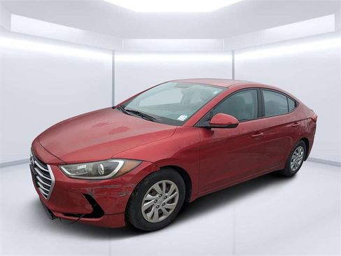 Used 2017 Hyundai Elantra SE image 7
