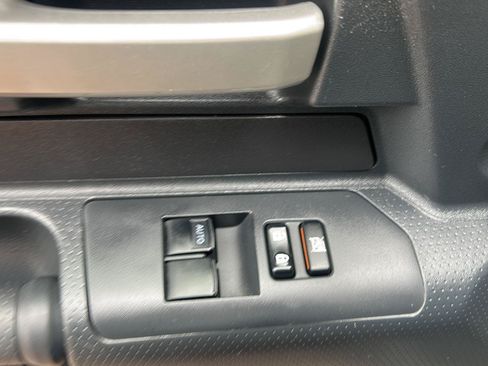 Used 2014 Toyota FJ Cruiser 4WD w/ Convenience Package image 10