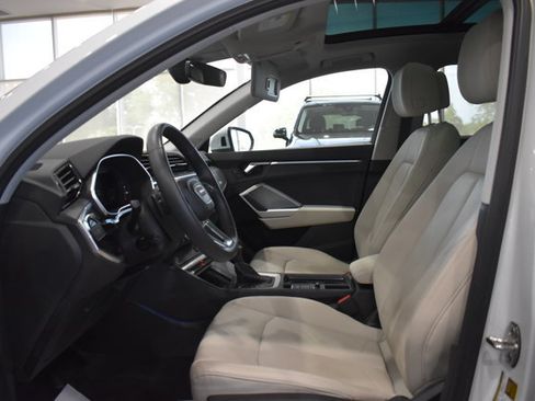 Used 2023 Audi Q3 2.0T Premium Plus w/ Premium Plus Package AWD/4WD image 11