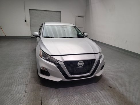 Used 2019 Nissan Altima 2.5 S FWD image 14