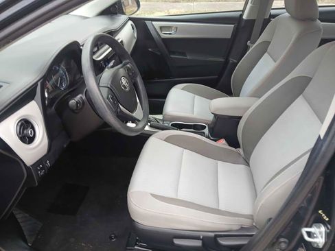 Used 2017 Toyota Corolla LE image 17