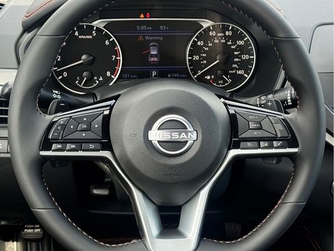 New 2025 Nissan Altima 2.5 SR image 17