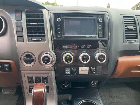 Used 2015 Toyota Sequoia Platinum AWD/4WD image 14