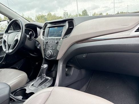 Used 2017 Hyundai Santa Fe Sport w/ 2.4L Tech Package 04 AWD/4WD image 24