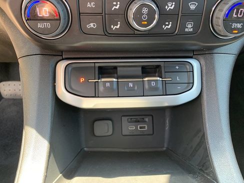 Used 2023 GMC Acadia SLT AWD/4WD image 27