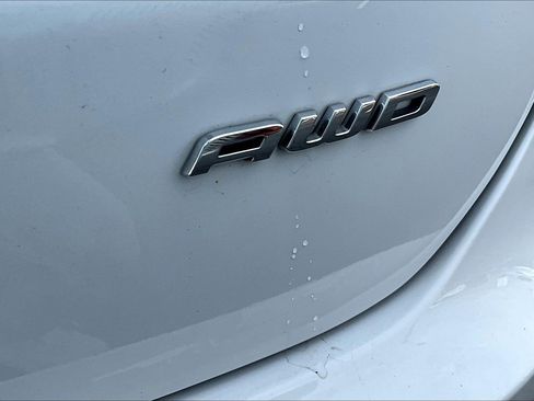 Used 2023 Ford Edge SEL image 8