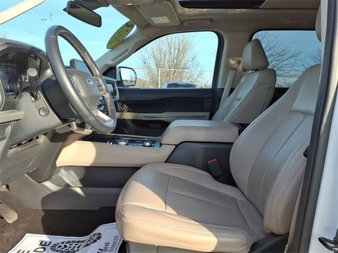 Certified 2023 Ford Expedition XLT image 15