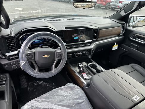 New 2026 Chevrolet Silverado 1500 High Country AWD/4WD image 6