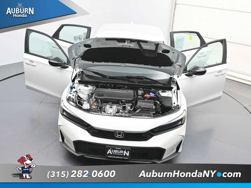 Used 2025 Honda Civic Sport image 35