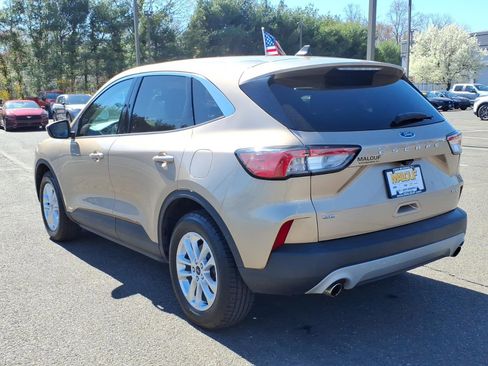 Certified 2021 Ford Escape SE w/ Convenience Package AWD/4WD image 4
