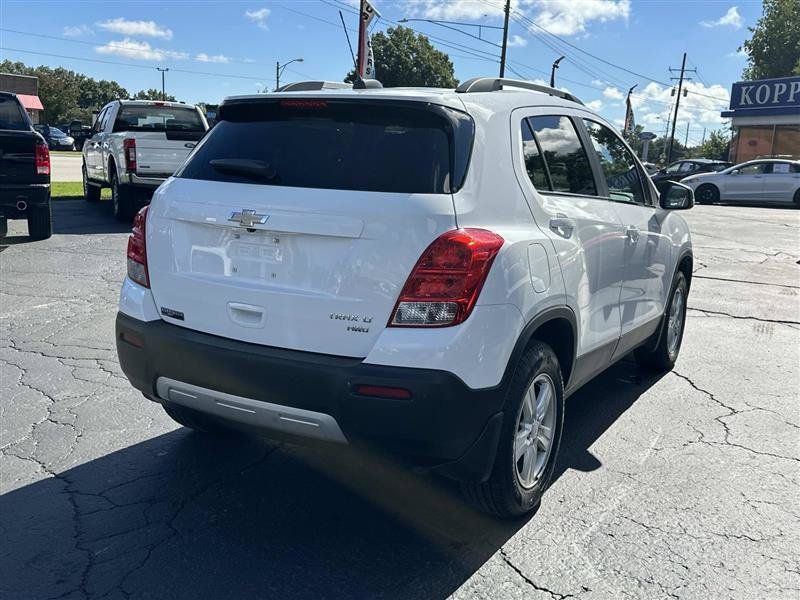 Used 2016 Chevrolet Trax LT w/ LT Convenience Package AWD/4WD image 3