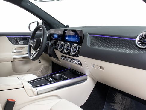 New 2025 Mercedes-Benz GLA 250 4MATIC image 25