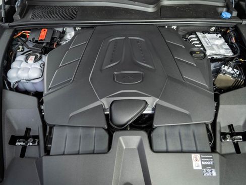 New 2026 Porsche Cayenne AWD/4WD image 36