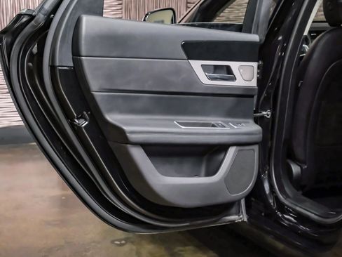 Used 2020 Jaguar XF Prestige image 42