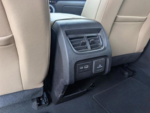 Used 2022 Chevrolet Blazer Premier image 27