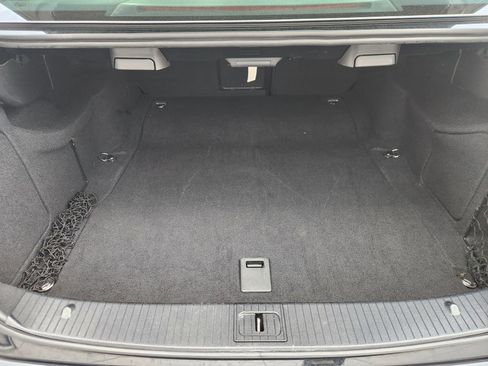 Used 2011 Mercedes-Benz E 350 BlueTEC Sedan image 33