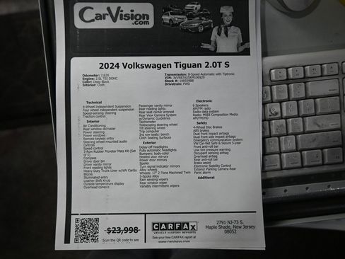 Used 2024 Volkswagen Tiguan S image 9