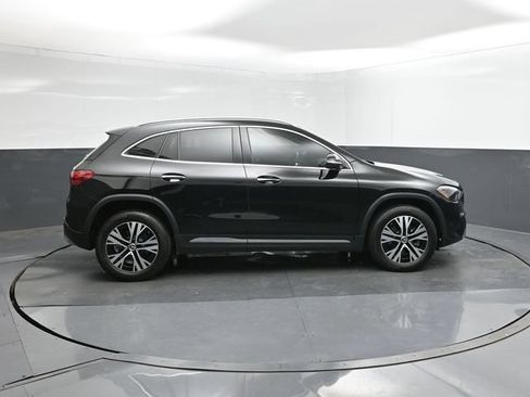New 2025 Mercedes-Benz GLA 250 4MATIC image 11