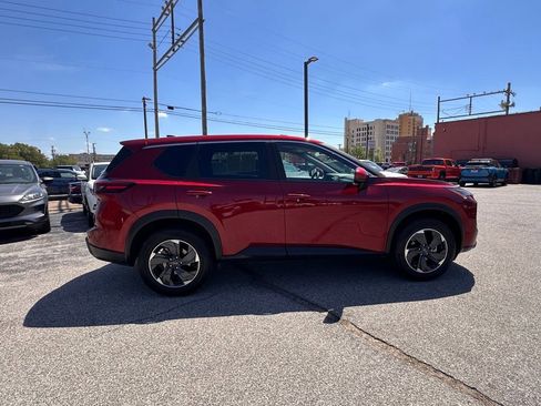 Certified 2025 Nissan Rogue SV image 7