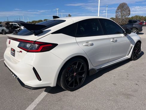 Used 2025 Honda Civic Type R image 4