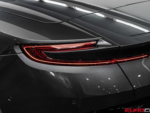 Used 2019 Aston Martin DB11 Volante RWD image 20