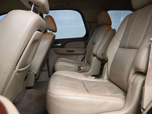 Used 2011 GMC Yukon SLT w/ Regional Value Package RWD image 24