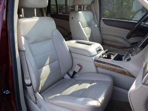 Used 2016 GMC Yukon Denali w/ Open Road Package AWD/4WD image 38