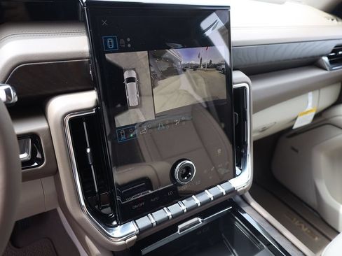 New 2026 GMC Yukon XL Denali AWD/4WD image 15
