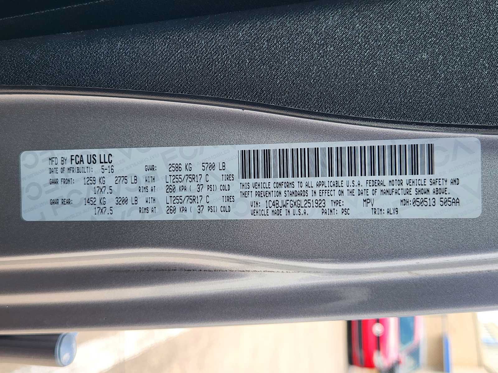 Used 2016 Jeep Wrangler Unlimited Rubicon AWD/4WD image 30