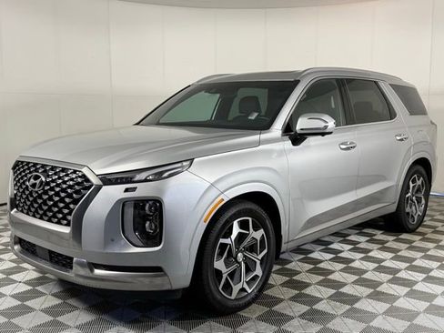Used 2022 Hyundai Palisade Calligraphy image 2
