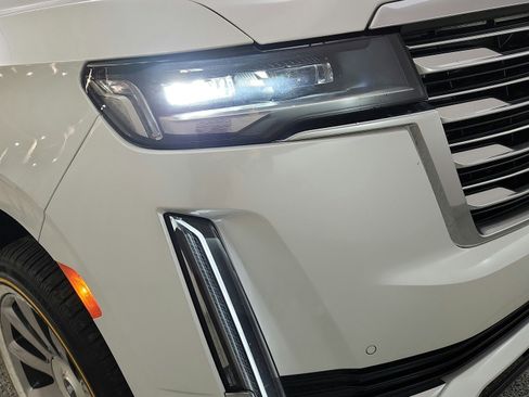 Used 2021 Cadillac Escalade Premium Luxury Platinum RWD image 42