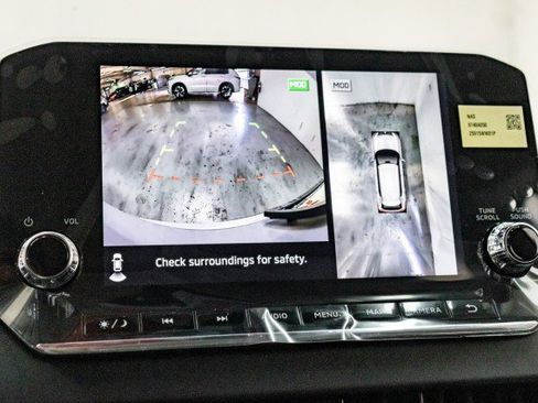 New 2025 Mitsubishi Outlander SE image 13