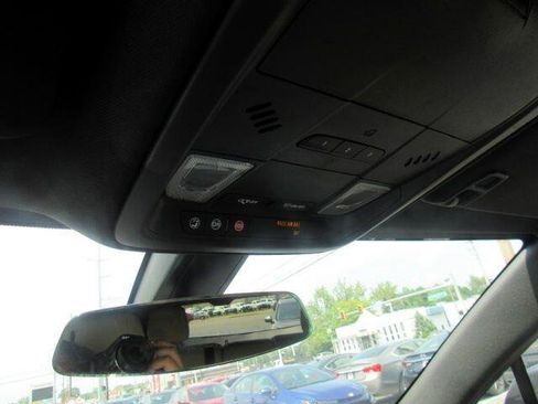 Used 2019 Cadillac XT5 AWD image 22