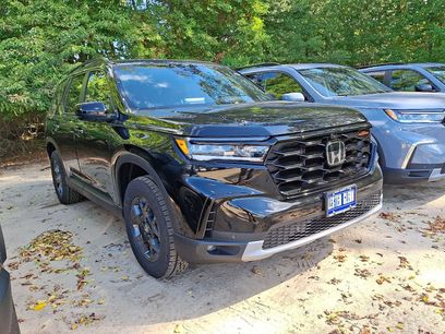 New 2025 Honda Pilot TrailSport