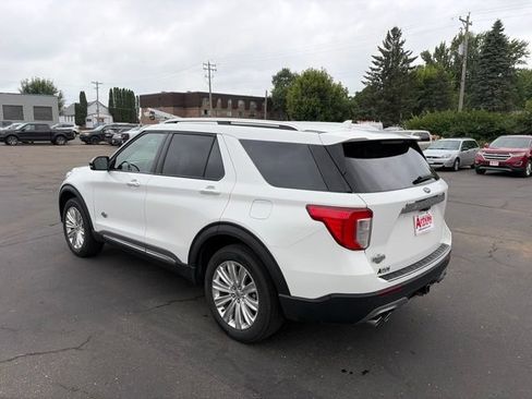 Used 2022 Ford Explorer King Ranch w/ Premium Technology Package AWD/4WD image 7