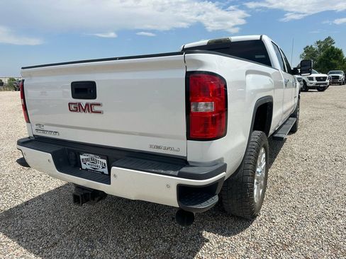 Used 2018 GMC Sierra 3500 Denali w/ Duramax Plus Package AWD/4WD image 10