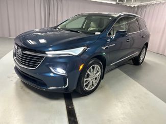 Used 2023 Buick Enclave Essence w/ Experience Buick Package FWD video 3