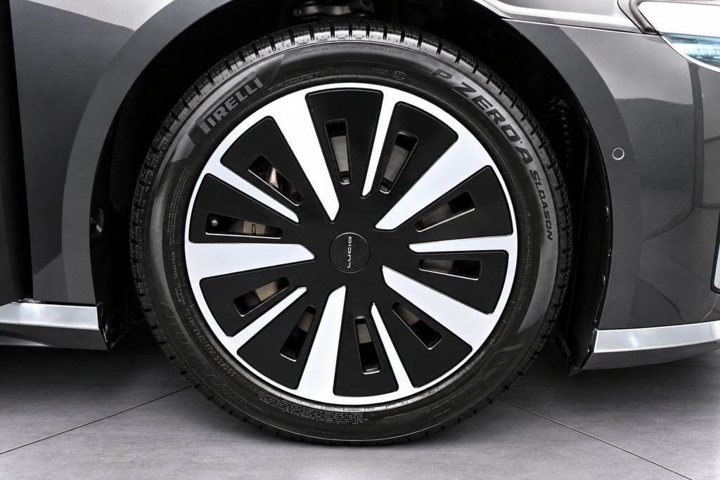 Used 2023 Lucid Air Touring AWD/4WD image 5