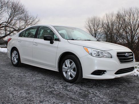 Used 2016 Subaru Legacy 2.5i image 1