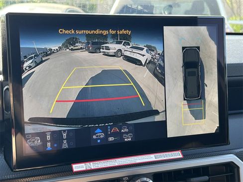 Used 2025 Toyota 4Runner Limited image 38