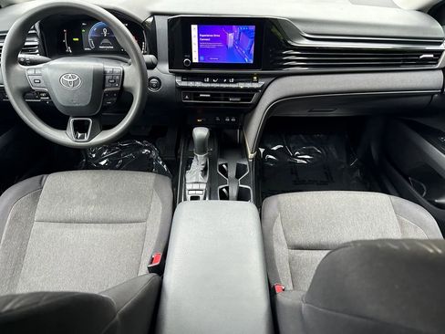 Used 2025 Toyota Camry LE FWD image 26