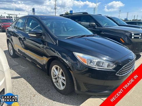 Used 2016 Ford Focus SE FWD image 3