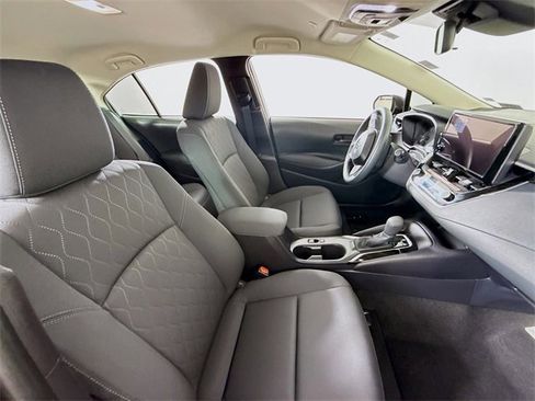 Certified 2025 Toyota Corolla LE image 23