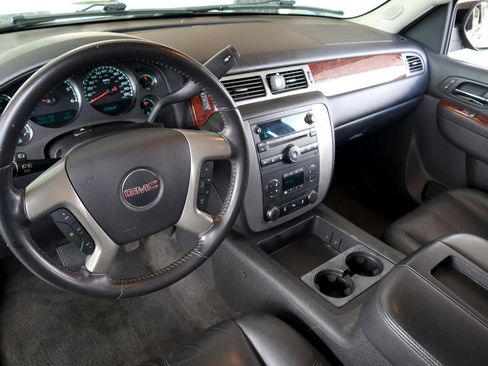 Used 2014 GMC Yukon SLT image 36