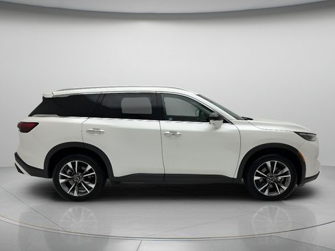 Used 2024 INFINITI QX60 Luxe AWD/4WD image 4