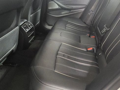 Used 2019 BMW 530e w/ M Sport Package image 15