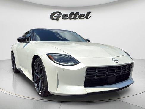 Used 2026 Nissan Z Performance w/ Floor Mat Package RWD image 2