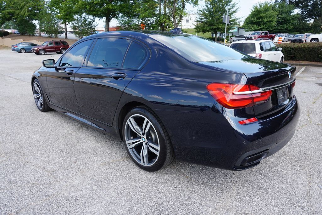 Used 2019 BMW 750i w/ Executive Package RWD image 8